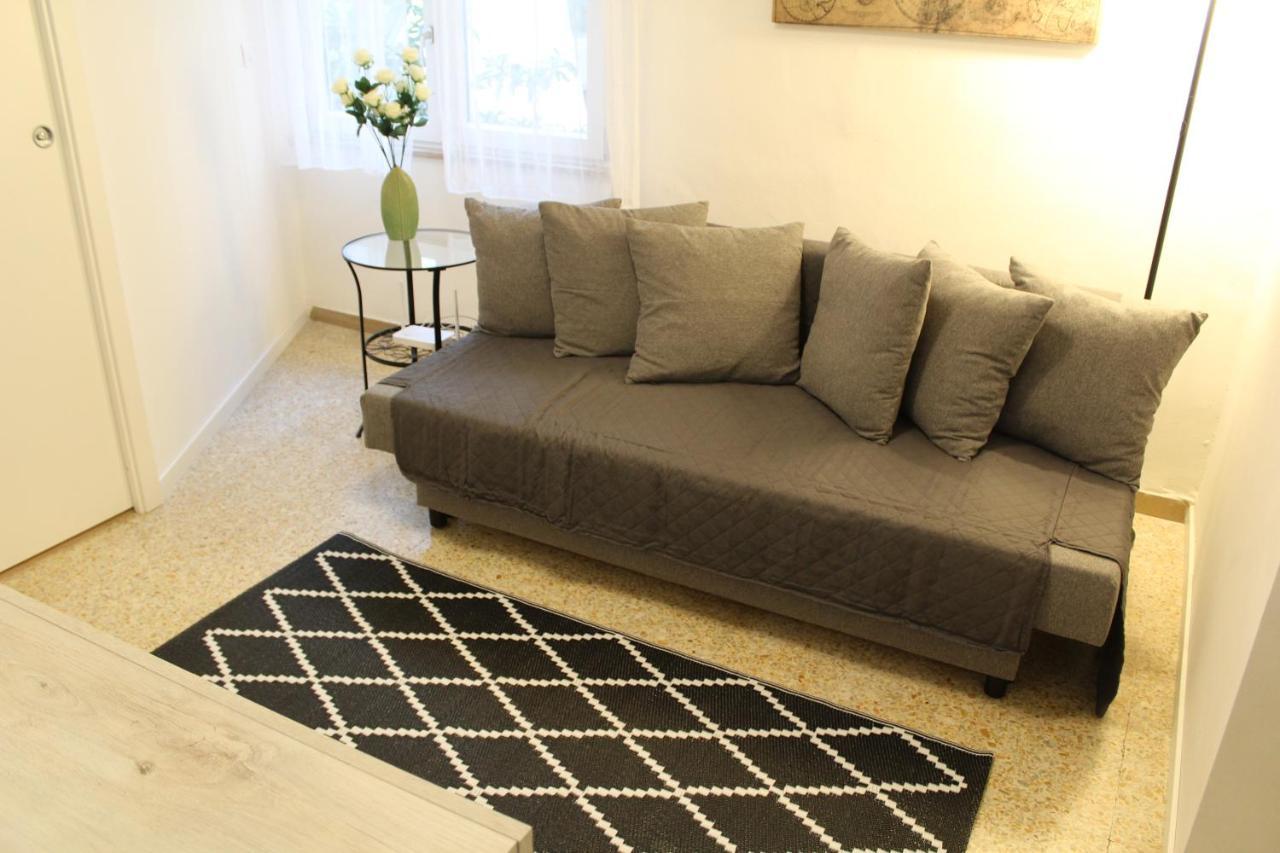 Suite113 In The Center With Beach เปสการา ภายนอก รูปภาพ